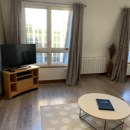 Parnell Boulevard Apartment